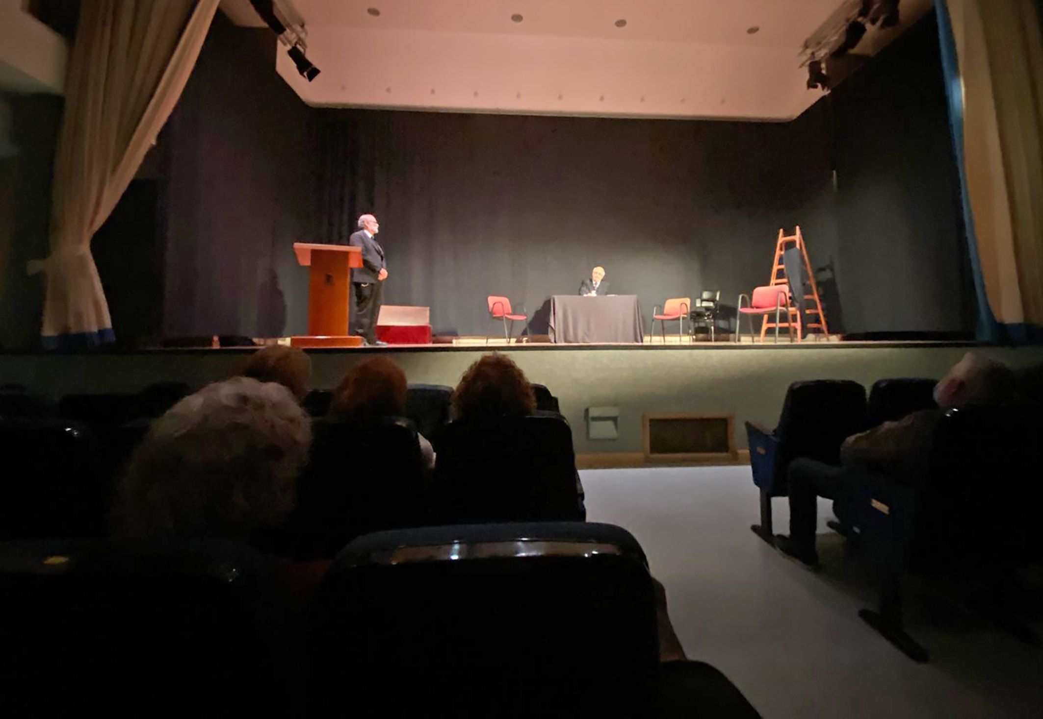 IX certamen de teatro amateur “Juan Baño” “Entre los hunos y los otros”3