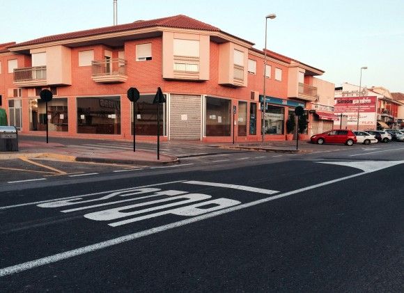 La Concejalía de Obras Municipales torreña destina 15.000 euros para renovar diversas señalizaciones en el municipio4