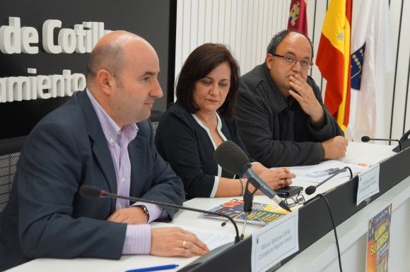 2.000 farolillos volarán en el cielo torreño para que ningún niño del municipio se quede sin juguete esta Navidad3