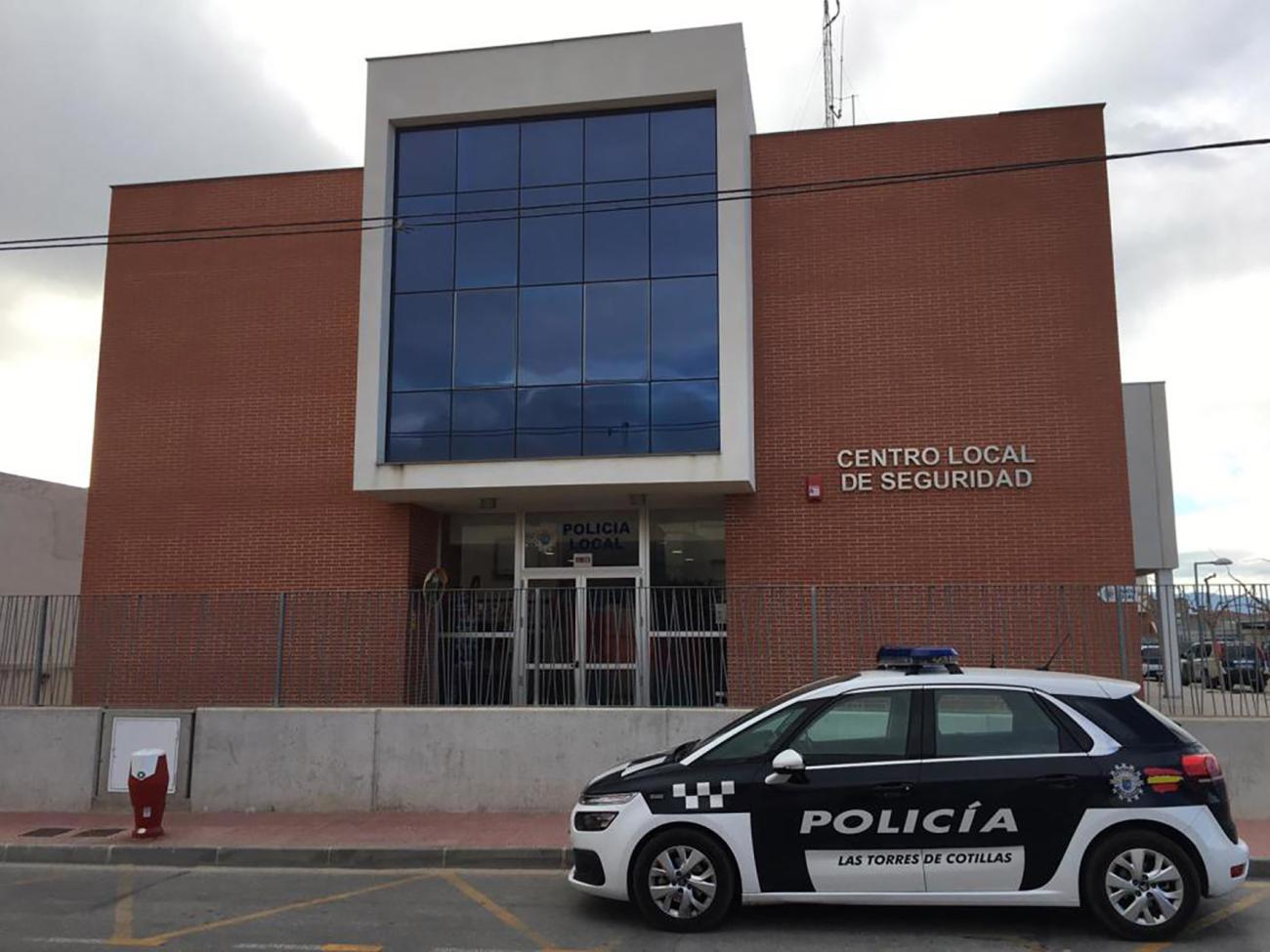 La Policía Local intercepta en Las Torres de Cotillas un vehículo robado en otra localidad